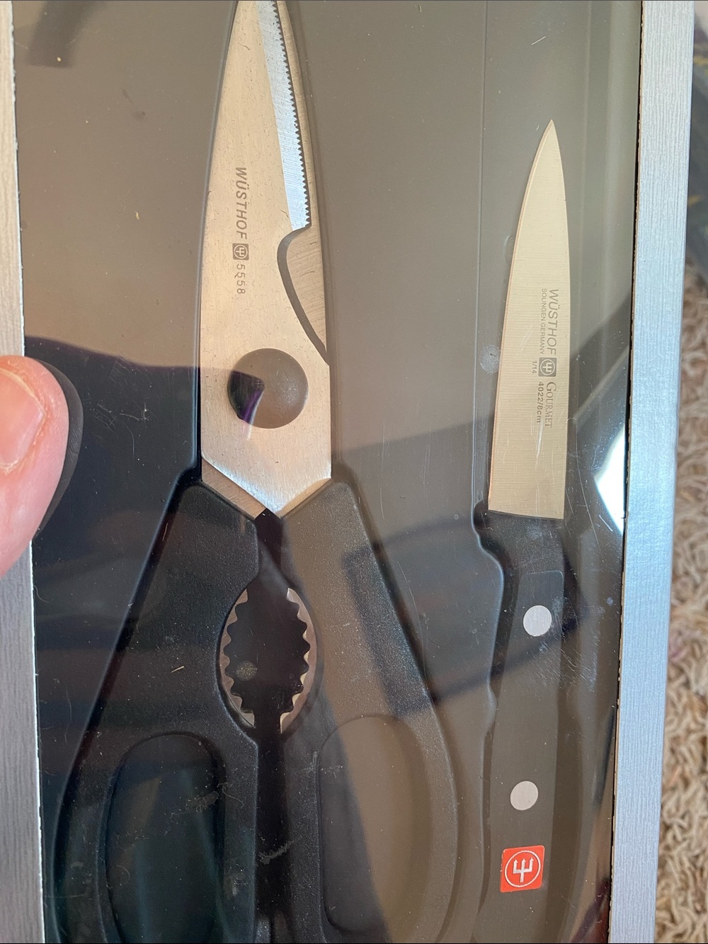 Wusthof Black Kitchen Shears and Paring Knife Gift Set - Picture 3 of 3